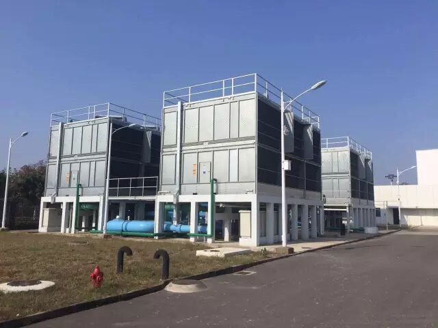 玻璃钢冷却塔底盘漏水主要原因?(玻璃钢冷却塔漏水怎么维修)